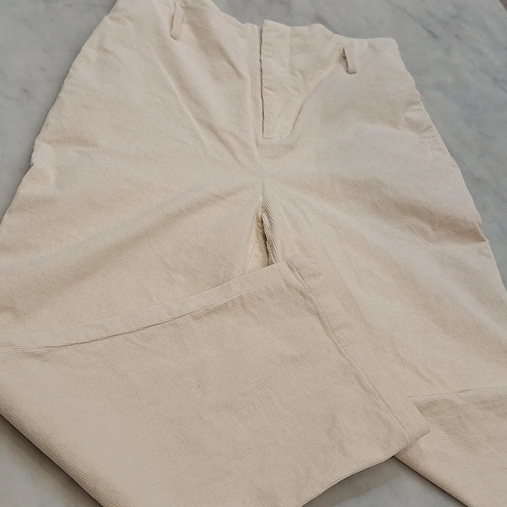Off White High Waisted Paper Bag Style Corduroy Pants Sz Med Cream Ankle Length